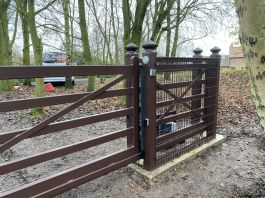 FD7 Cantilever sliding gate 