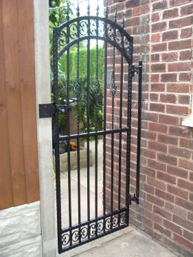 Click Here To Enlarge This Photo Of Single Gate - FDS13