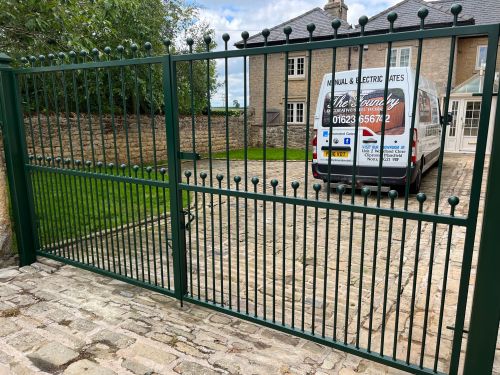 Click Here To Enlarge This Photo Of Double Gate - FD19