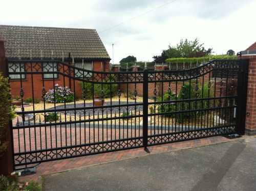 Click Here To Enlarge This Photo Of Double Gate - FD27