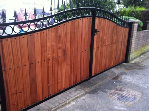 Click Here To Enlarge This Photo Of Double Gate - FDW1 Saplia Hardwood