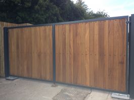 Double Gate - FDW6 Iroco hardwood infill