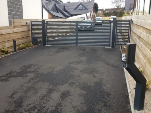 Click Here To Enlarge This Photo Of Modern Electric Gate